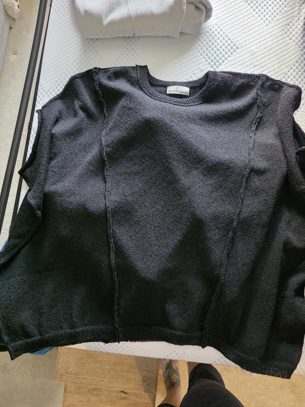 Zenana Outfitters Men's Black Crewneck Knit Sweater
